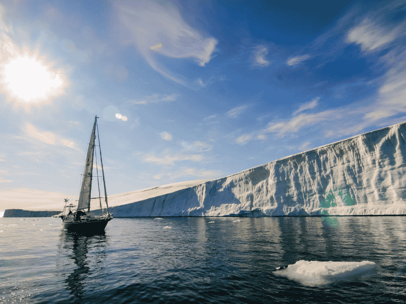 Arctic Norway tours Glacier cliffs